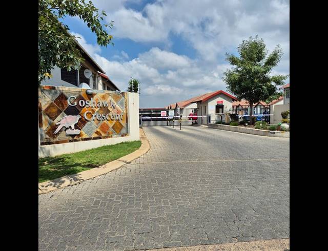 2 BEDROOM PROPERTY TO RENT IN PARKRAND